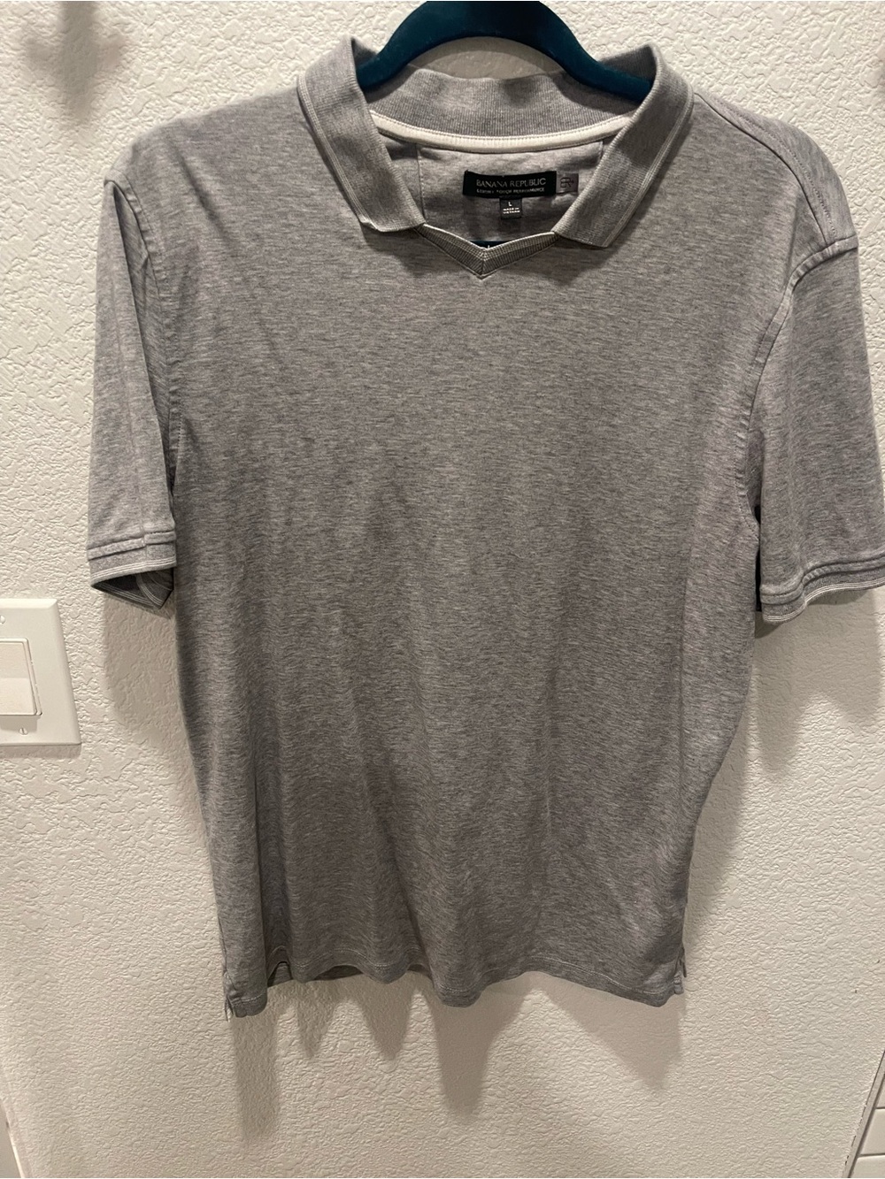 Banana Republic Men’s Light Gray Polo Shirt